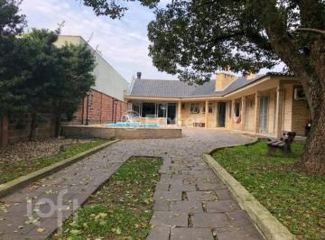 12b043bb · Casa, 5 dormitórios, 235.38 m², em Niterói