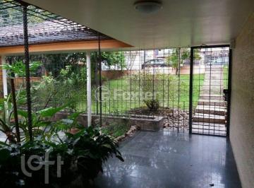 b116d152 · Casa, 3 dormitórios, 280 m², em Teresópolis