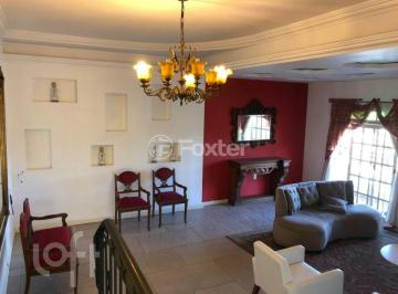 f0fba2d8 · Casa, 3 dormitórios, 729 m², em Centro