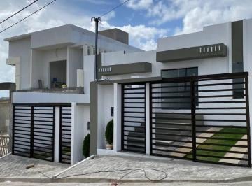 Casa · 64m² · 3 Quartos · 1 Vaga · Casa 3 Quartos Sendo 1 Suite, Nascente Bem Ventilada, Cabo Sto. Agostinho
