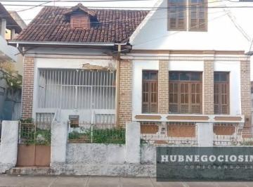 casa-com-6-quartos-a-venda-em-montes-claros-centro1958560.jpeg · Casa com 6 quartos, à venda em Montes Claros, Centro