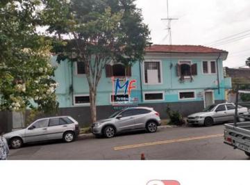 Terreno · Excelente terreno no Cambuci, com 190m² a.u., composto por 02 casas e 01 vaga. Prox. Av. Dom Pedro I