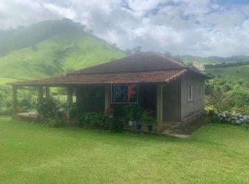 Rural · 150m² · 3 Quartos · REF 16.761- Linda chácara na região de Piranguçu, com 150m² de a.u, 17000 m² terreno, 3 dorms, área