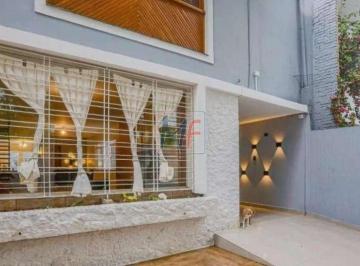 Casa · 222m² · 3 Quartos · Excelente Casa para fins Comercial e Residencial no bairro Ipiranga, com 222 m² a.c., 197 m² terreno