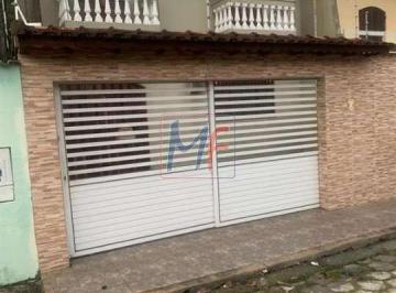 Casa · 126m² · 3 Quartos · Excelente sobrado em Mongaguá - SP, com 126m² a.u., 3 dormitórios, sala, cozinha, quintal, churrasqu