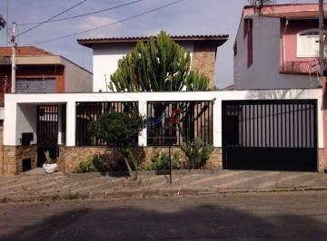Casa · 200m² · 3 Quartos · Sobrado no bairro Jardim Guapira, com 3 quartos (1 suíte), escritório, varanda, copa, churrasqueira,