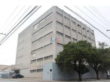 Comercial · 9313m² · Excelente Prédio Comercial localizado no Brás. Com 9.313 m² de a.c., pé direito livre de 3,90m, 3 el