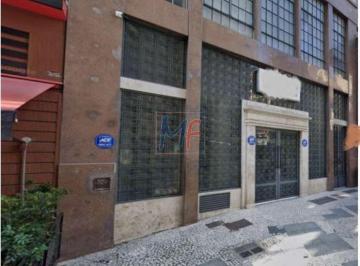 Comercial · 3396m² · Prédio Comercial no Centro, com 3.396 m² de área construída, 352 m² de terreno, sem vagas de garage
