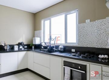 Casa · 350m² · 5 Quartos · Excelente sobrado no Brás, 350m² a.u., 5 dormitórios (1 suíte), sala, cozinha, lavanderia, academia,