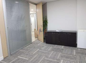 Comercial · 90m² · Excelente conjunto comercial na Barra Funda, 90m² a.u., com recepção, 2 banheiros, ar condicionado e