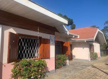 Casa · 250m² · 5 Quartos · Excelente casa em cond. fechado em Campos do Jordão, 250m² a.c., 2250m² a.t., 5 quartos (5 suítes), 