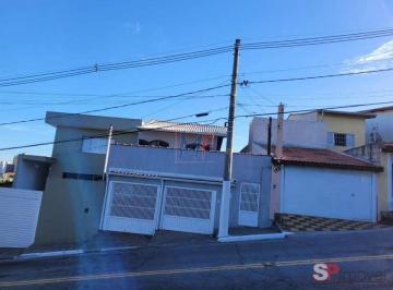 Casa · 280m² · 3 Quartos · Ótimo sobrado no Pq. Peruche, 280 m² a.u., 3 quartos (1 suíte), sala ampla, cozinha planejada, quint