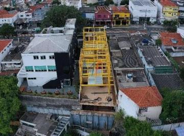 Comercial · 1100m² · Excelente Galpão no bairro Vila Romana, 1.100 m²  area construida, 471 m²  área de terreno. Testada 
