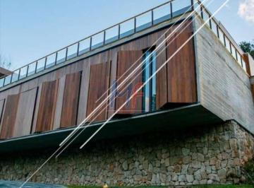 Casa · 1600m² · 10 Quartos · REF 16.757- Linda casa em Capivari, 1600m² a.u, 2.860 m² terreno , com 10 suítes, 1 suíte para pilot