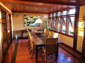 Casa · 500m² · 4 Quartos · Bela casa em Ubatuba, 500m² a.u., 4 quartos (1 suíte), salas, varanda, cozinha, piscina, churrasquei