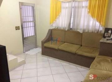 Casa · 230m² · 5 Quartos · REF: 15.374 - Terreno com dois excelentes  sobrados construídos, água e luz separados, total de 5 qu