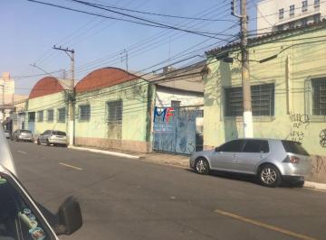 Comercial · 1230m² · Excelente galpão na Chácara Califórnia, com escritório e duas entradas para caminhões. Terreno com 1