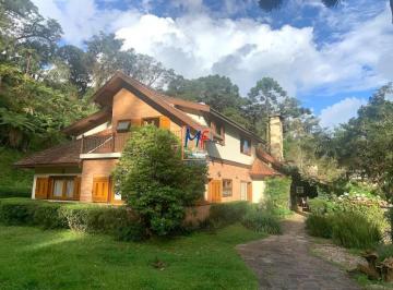Casa · 600m² · 4 Quartos · Excelente casa em Descansopolis, Campos do Jordão/SP, com 600 m² a.c., 32.000 m² terreno , 4 dormitó