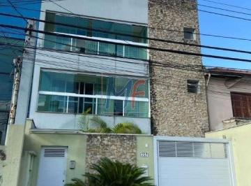 Apartamento · 100m² · 2 Quartos · Excelente Cobertura localizado em Santa Terezinha, no 8 andar ,100 m² área útil, 2 dorms. (1 suíte),