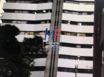 Comercial · 62m² · Excelente Conjunto Comercial Itaim Bibi,  62 m² a.u., 2 vagas, 2 banheiros, fácil acesso ao metrô. L