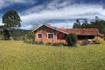 Rural · 400m² · 6 Quartos · Excelente Fazenda no bairro Centro, 16 alqueires , 387.675 m² terreno, 3 casas construídas e com fl
