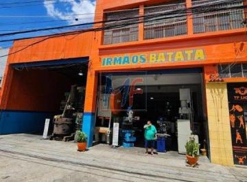 Comercial · 1770m² · Excelente Galpão localizado no Brás , com 1770 m² a.c., 1 copa, 2 salas, 3 banheiros (vestiários) e