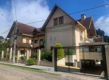 Apartamento · 90m² · 2 Quartos · Ótimo apto na Vila Jaguaribe, em Campos do Jordão/SP, 90m² a.u., 2 quartos (1 suíte), lareira, varan