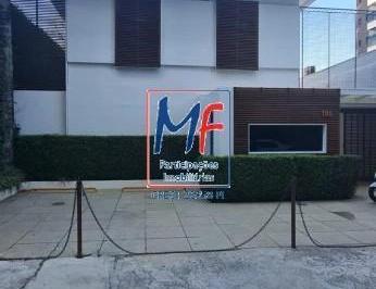 Comercial · 337m² · 9 Quartos · Excelente casa comercial em Indianópolis, 337 m² a.u., 384 m2 terreno, ZEU , 9 dormitórios (2 suítes