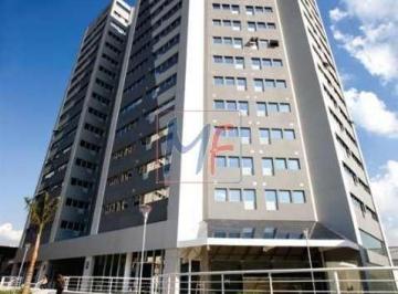 Comercial · 61m² · REF 16.882 - Excelente sala comercial na Barra Funda, 61m² a.u., 2 banheiros, 2 vagas, nas proximida