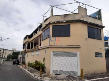 Casa · 525m² · 3 Quartos · REF: 13.575 - Excelente sobrado no bairro Jardim Laone, ha 4 km do metrô Itaquera, com 3 dorms (1 su