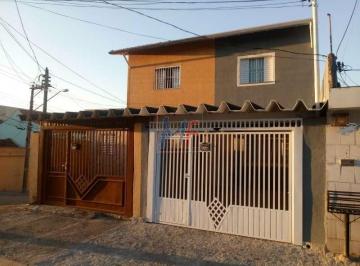 Casa · 110m² · 2 Quartos · Excelente sobrado na Vila Talarico, de 110 m², com 3 quartos, sala, cozinha, banheiro, lavabo, quint