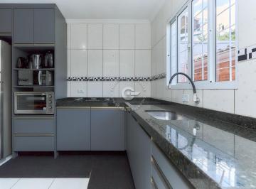 Casa · 200m² · 3 Quartos · 2 Vagas · Sobrado à venda no Capão da Imbuia | 3 quartos | 2