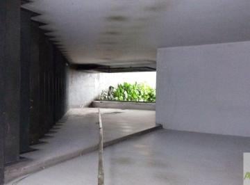 Comercial · 150m² · 2 Vagas · Grajau Parque Brasil salão no miolo do centro comercial