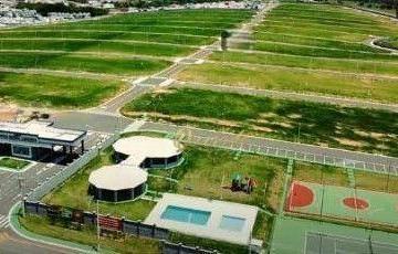 d09988268684fdda9fa92b2c050349013b975163 · Terreno residencial à venda, 300m², plano, no Condomínio Dona Maria Cândida, Indaiatuba.