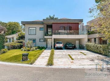 7662d7e5fc9cc2aaadf0080f2fd59bbb71ca1d5a · Casa mobiliada à venda no Condomínio Alpha Conde