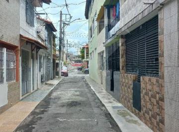 Casa · 117m² · 2 Quartos · Sobrado 2 Quartos, Sacada no Tremembé