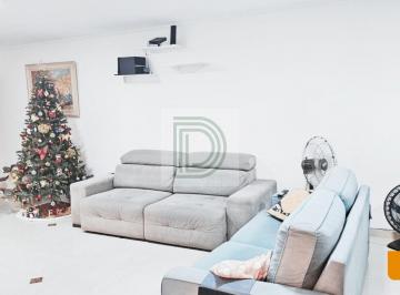 Casa · 235m² · 3 Quartos · 2 Vagas · Sobrado à venda no Jaguaré, com 235m²