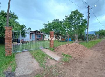 Casa · 80m² · 3 Quartos · Bela casa pertinho do Recanto do Maestro, com 3 dormitórios sendo uma suíte, um