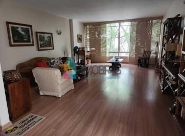 Apartamento · 240m² · 4 Quartos · 1 Vaga · Salão, 4 quartos, 2 suites, 2 dependências, Garagem Escritura.