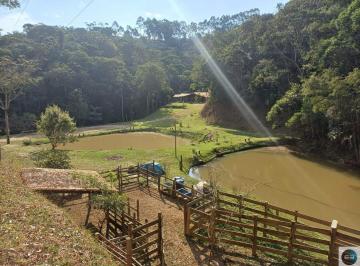Rural · 60000m² · 4 Quartos · 10 Vagas · Sítio em Paraibuna