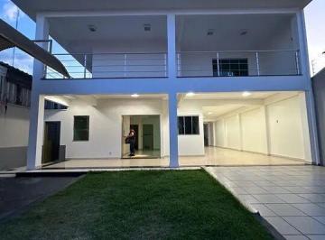 Casa · 300m² · 4 Quartos · 5 Vagas · Casa à venda no bairro Parque das Amendoeiras - Goiânia/GO
