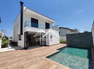 Casa · 220m² · 3 Quartos · 4 Vagas · Sobrado de alto padrão no condomínio Bougainvillee Residencial IV em Peruíbe