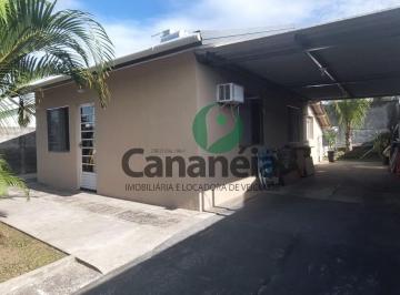 Foto 01 · Casa para venda no CDHU com 2 dormitórios em Cananéia-SP
