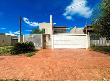 Casa · 208m² · 3 Quartos · 4 Vagas · VENDA | Sobrado, com 3 dormitórios em Parque Alvorada, Dourados