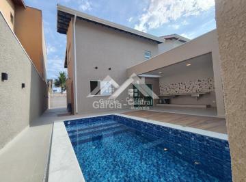 Casa · 213m² · 4 Quartos · 4 Vagas · Casa em Peruíbe