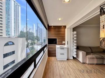 Apartamento · 120m² · 3 Quartos · 1 Vaga · Apartamento quadra mar, em Balneário Camboriú
