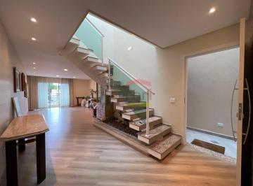 Casa · 257m² · 3 Quartos · 4 Vagas · SOBRADO PARA VENDA.