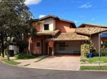 a3cfea926e4a238c652d26e4539dc4a7e00ae508 · Linda casa de esquina, 260m², 3 suítes, 4 vagas, com estação de recarga para carro elétrico