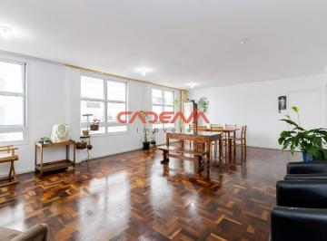Apartamento · 140m² · 3 Quartos · 1 Vaga · Apartamento com 3 quartos e 1 vaga à venda no Centro