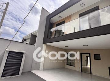 Casa · 153m² · 3 Quartos · 2 Vagas · Sobrado bem localizado e com sobra de terreno nos fundos